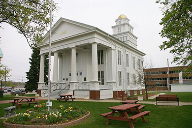 Some of the finest CNA schools in Lapeer MI include...